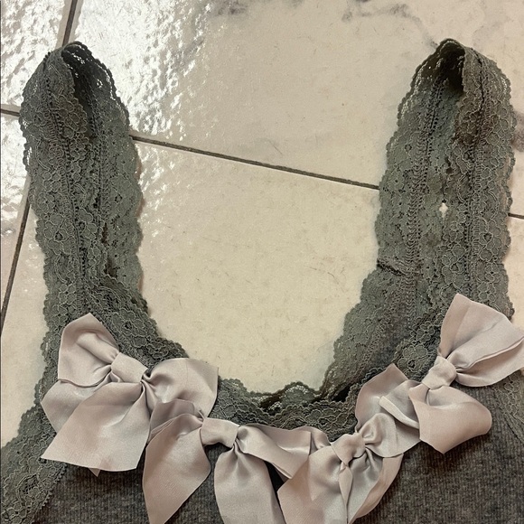 Hollister Charcoal Tank with Lace and Bow - Picture 3 of 5